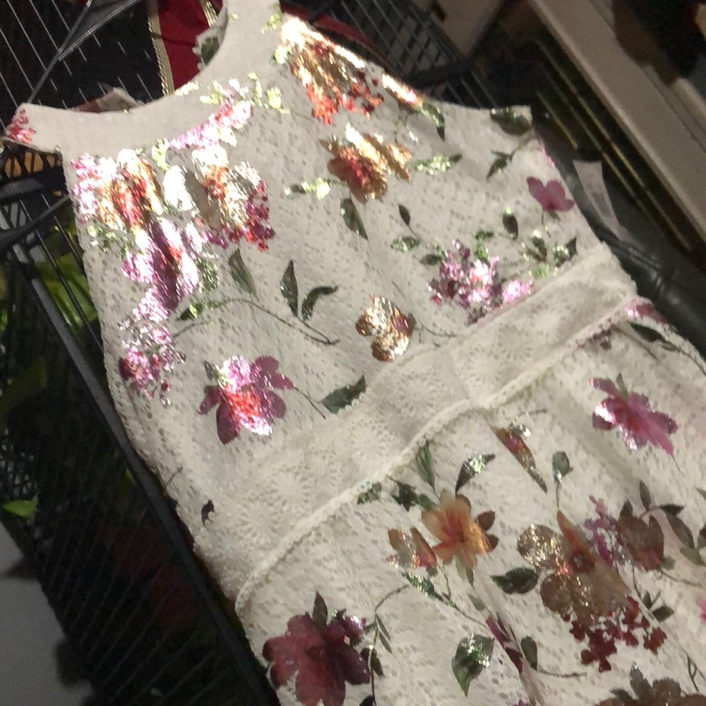 Ultra Rare! NWT Gorgeous Foil Floral Crochet Dress Juniors 7/8 or Girls 16 - Picture 1 of 5